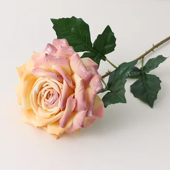 Didelės Rožės Dirbtinio Šilko Gėlių Namų Puošybai Gėlių Kompozicijų Nuotaka Laikydami Rožių Puokštė Netikrą Gėlės Vestuvių Fone
