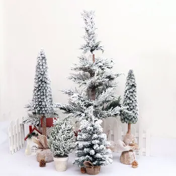 Kalėdų sniego arenoje apdailos kūrybos mažas mini Kalėdų eglutę trys pamokos mažas medžio, langų prekybos rekvizitai