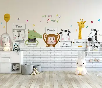 Šiaurės sutartis animacinių filmų gyvūnų vaikai namo sienos fone puošia freskos tapetai